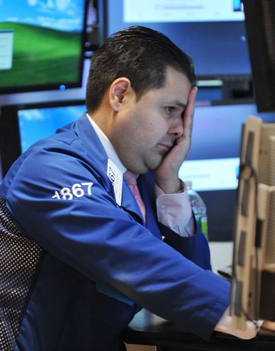 Wall Street/Listini crollano su preoccupazioni ripresa economica