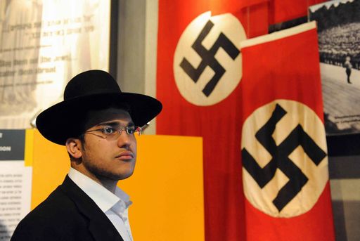 Germania/ Asta di cimeli nazisti fa infuriare la comunità ebraica