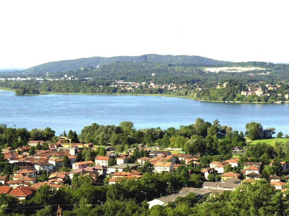 Uno scorcio del lago di Varese