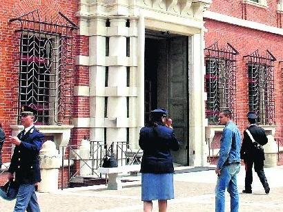 Stalking da innamorato. Della suocera