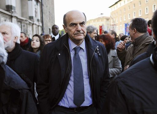 Lavoro/ Bersani: Art.18 non va tolto ora, governo lo deve capire
