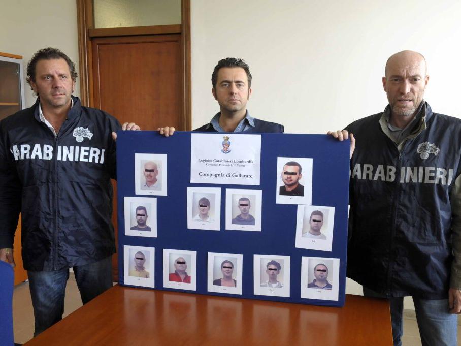 La conferenza stampa dei carabinieri (Blitz)