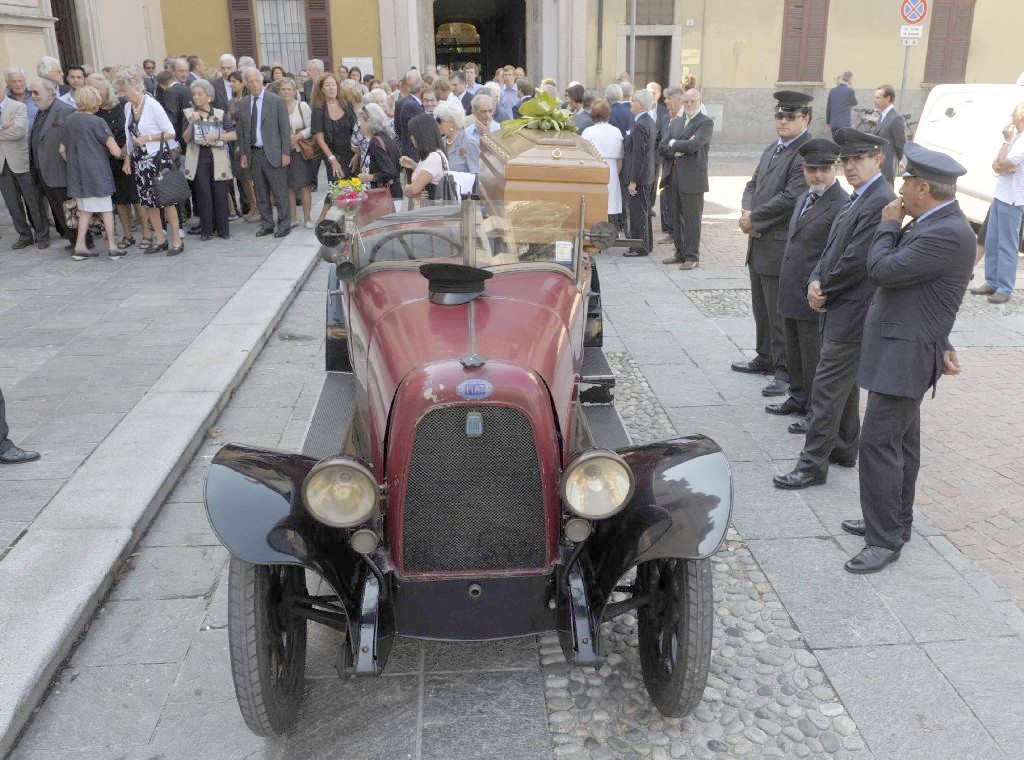 Luigi Lazzaroni: ultimo viaggio su una Fiat 501 (foto Blitz)