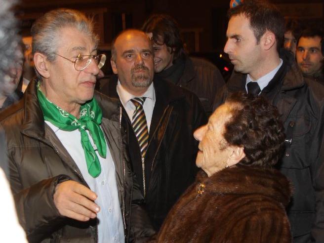 Umberto Bossi con la mamma Ida (Archivio Blitz)