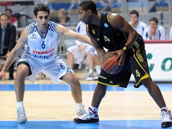 Kee Kee Clark in azione contro Varese
