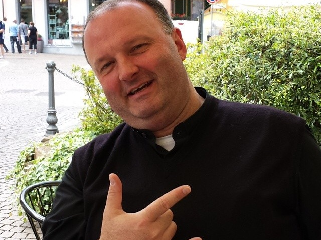 L'immagine del profilo Instagram di don Stefano Maria Cavalletti, attualmente detenuto a San Vittore