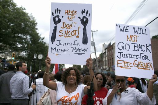 Manifestazione a NY per morte di afroamericano durante arresto