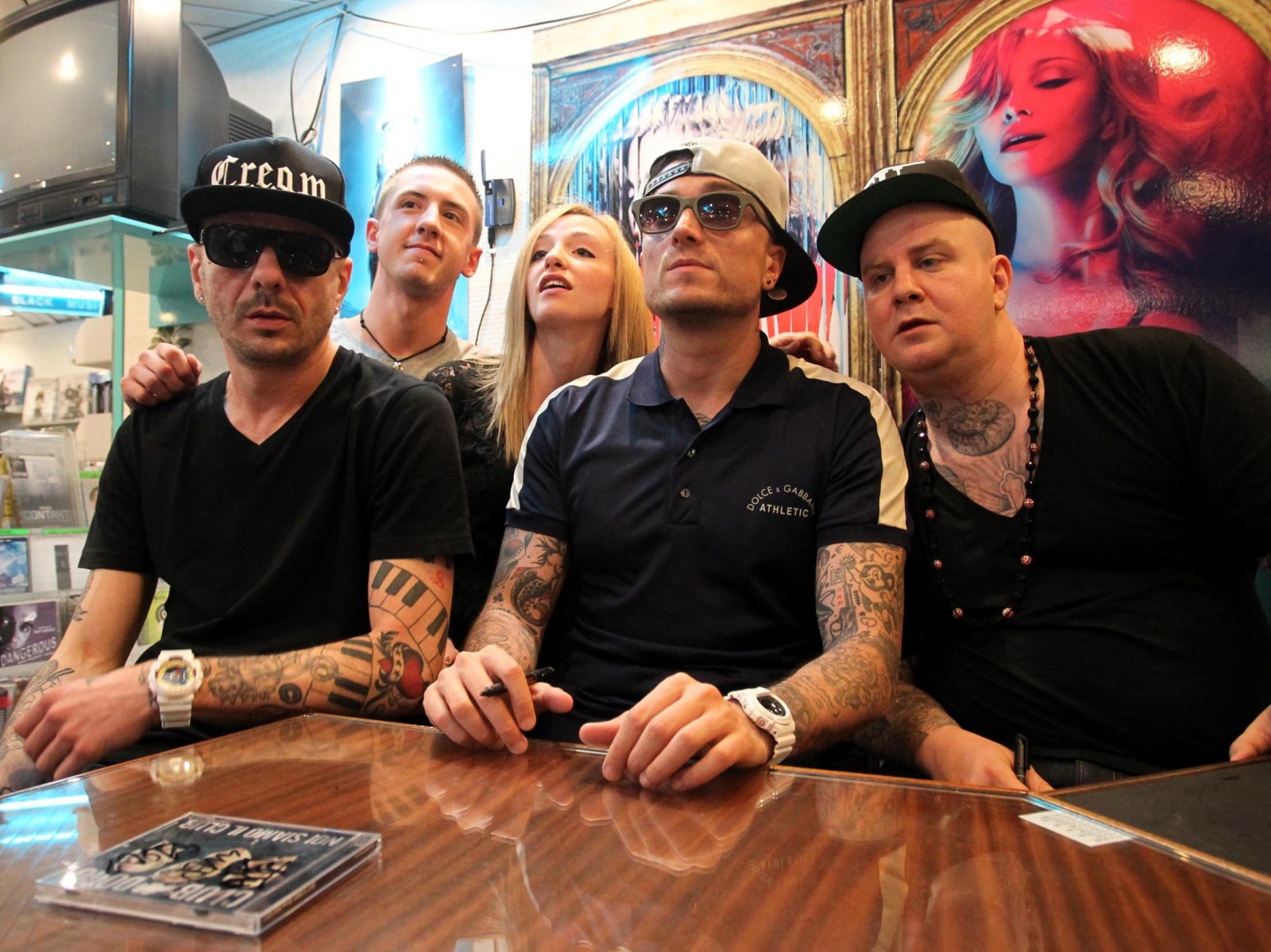 I Club Dogo incontreranno i fan alla Casa del Disco (foto archivio)