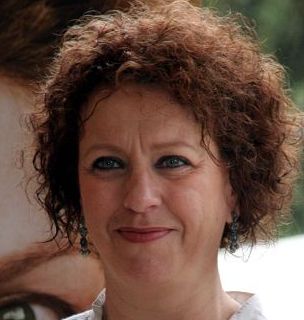 Tv, La Cruciani mamma della Natoli