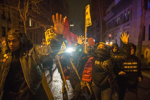 Usa, polizia uccide 18enne nero vicino Ferguson in area servizio