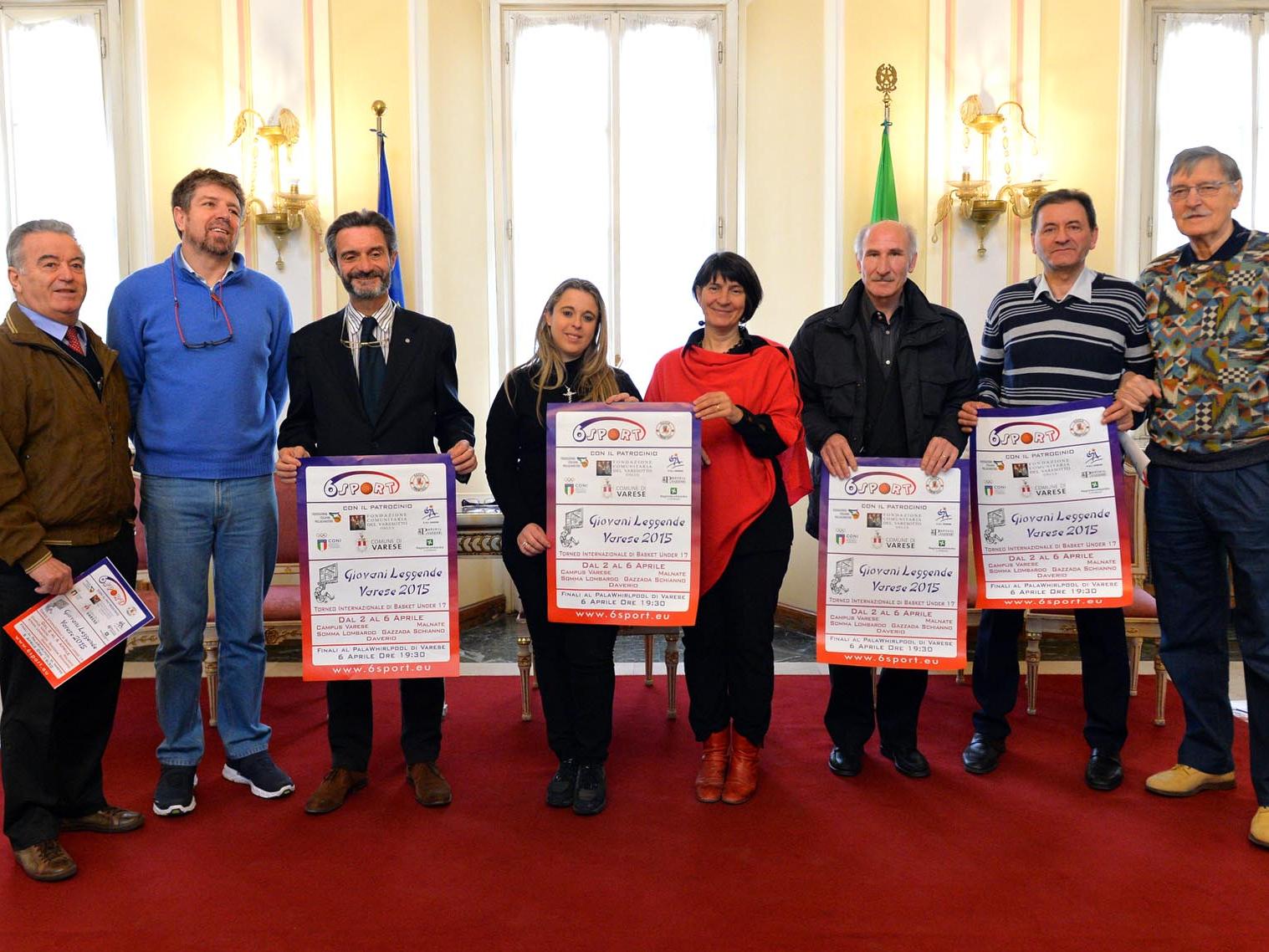 Da sinistra: Alessandro Galleani, Gianni Chiapparo e Attilio Fontana, Maria Ida Piazza, Maria Croce, Gregorio Barillà, Giuseppe Livio e Paolo Vittori