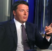 Renzi rinvia a luglio riforma scuola,prima una grande assemblea
