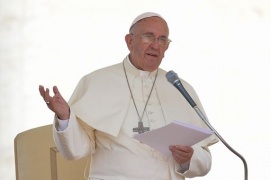 Papa ai valdesi: perdono per comportamenti non umani contro voi