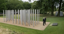 Londinesi ricordano attacchi 7/7 camminando assieme contro terrore