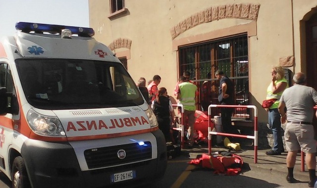 Postino investito in viale Belforte 