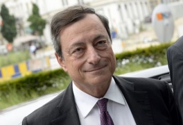 Draghi: non commento proposta Schaeuble, per noi Grecia nell'euro