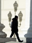 Russia, Bolshoi silura direttore artistico vittima attacco acido