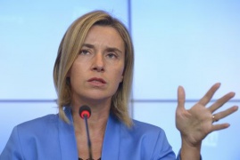 Mogherini: paesi Ue accolgano migranti come la Francia