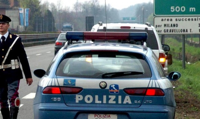 Documenti falsi e denaro: arrestato