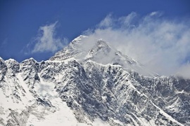 Scalare l'Everest non è un gioco, Kathmandu impone nuovi limiti