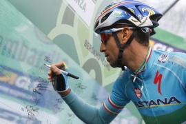 Ciclismo, Vincenzo Nibali vince il Giro di Lombardia