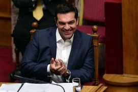 Grecia, governo Tsipras ottiene fiducia del Parlamento