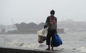 Tifone Koppu provoca 16 morti nelle Filippine