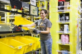 Amazon: verso 100.000 assunzioni stagionali per shopping Natale