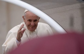 Papa: Romero fu calunniato dopo l'omicidio anche da vescovi