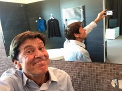 C'è la prova che Gianni Morandi gestisce da solo i social, via ad #adessoticredo