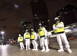 Allarme chimico cresce a Parigi dopo furto tute protettive