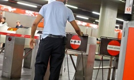 Caos trasporti a Roma, metro chiuse per sciopero e targhe alterne