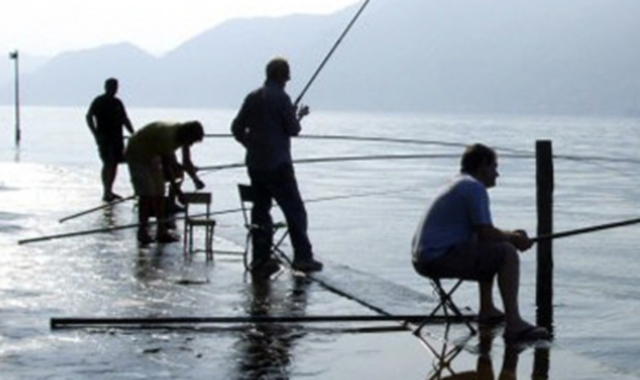 Si può pescare in due Stati, Italia e Svizzera, con un unico patentino