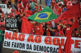 Brasile, folle in piazza contro 