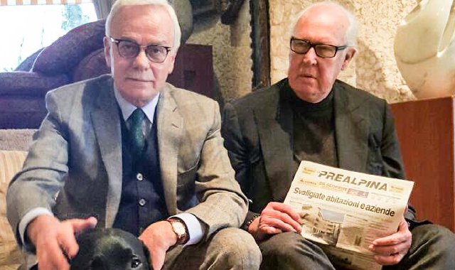 Il senatore del regno, Giorgio Santino Slongo, con il principe Vittorio Emanuele (e labrador) a Ginevra  (foto Blitz)
