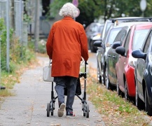 Istat: calano pensionati, assegno medio 1.140 euro al mese