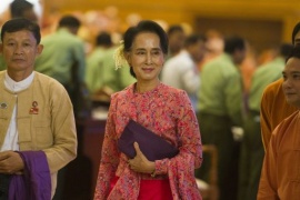 Myanmar, inizia nuova era con partito San Suu Kyi in Parlamento