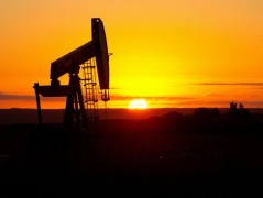 Petrolio aggrava cali, Wti minaccia di tornare sotto 30 dollari