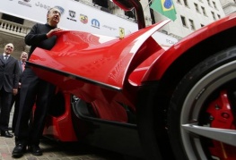 Ferrari: nel 2015 risultati record, utile a 290 milioni +9%