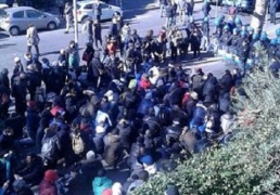 Roma, scontri polizia-attivisti Action durante sgombero stabile