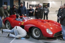 Ferrari 335 S Spider Scaglietti punta al record, all'asta a 32 mln