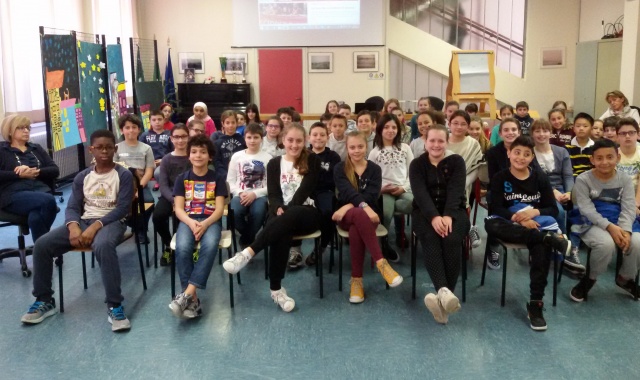 Studenti a scuola di notizie
