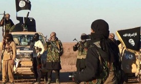 Iraq, Isis sepellisce vivi 45 suoi uomini: fuggiti dalla battaglia