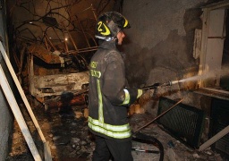 Napoli, esplode bombola in un sotterraneo: un morto e 4 feriti