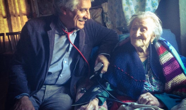 Emma Morano, qui con il suo medico Carlo Bava, è la primatista mondiale di longevità 