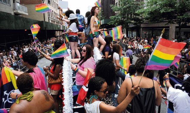 Gay Pride: arrivo in via Bernascone