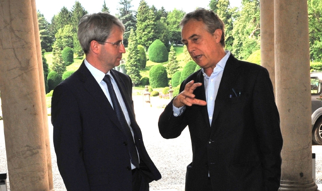 Stefano Boeri con il sindaco Davide Galimberti a Palazzo Estense (Foto Blitz)