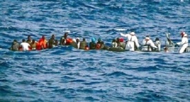 Canale di Sicilia, 223 migranti salvati e 10 morti