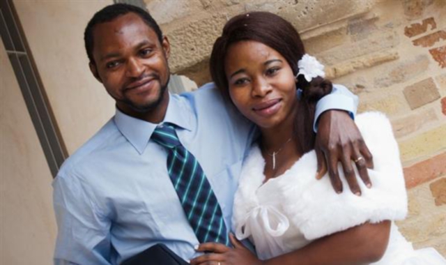 Emmanuel Chidi Namdi con la moglie Chimiary