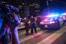 Dallas: 5 poliziotti uccisi in attacco coordinato da 4 persone